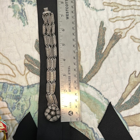 COPY - Elegant Silver Bracelet - Picture 3 of 3